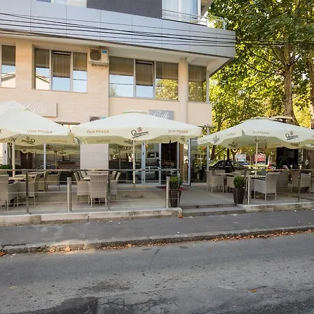 Hotel Avalon Garni 4*